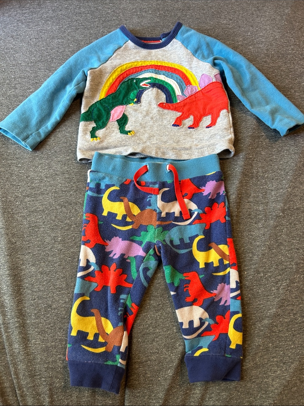 Baby Boden Dinosaur Rainbow Matching 2piece Set Long Sleeve Pants Sz 9-12 Months
